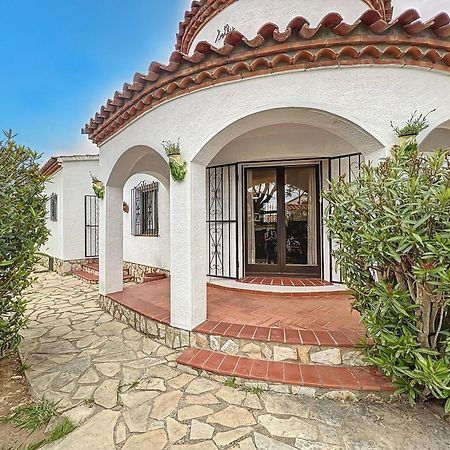 Villa Requesens à Empuriabrava Extérieur photo